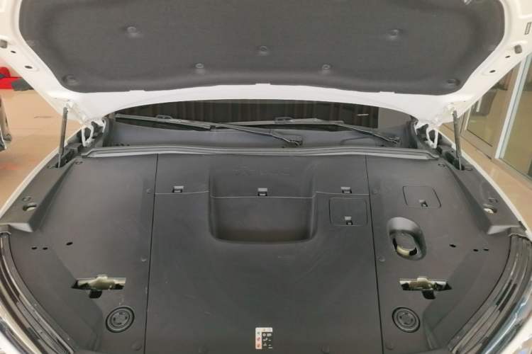 Used Nio EC6 2023 75 kWh Engine Bay