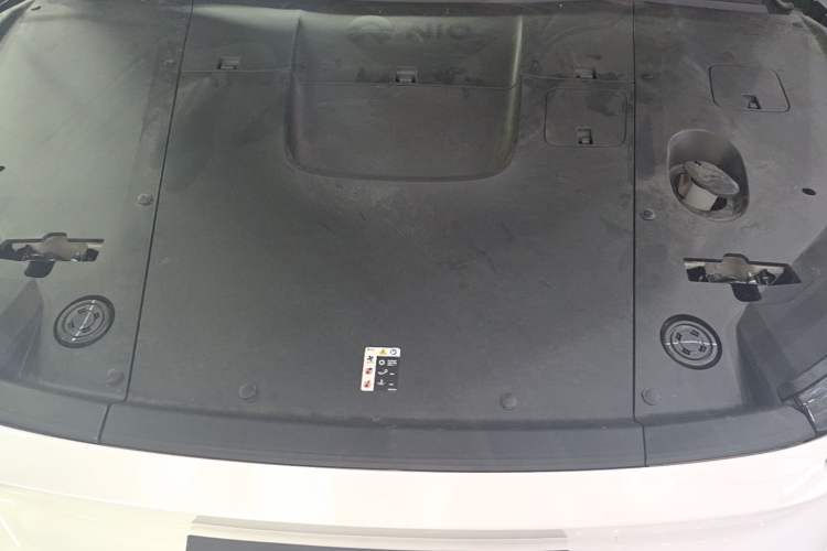 Used Nio EC6 2023 75 kWh Engine Bay