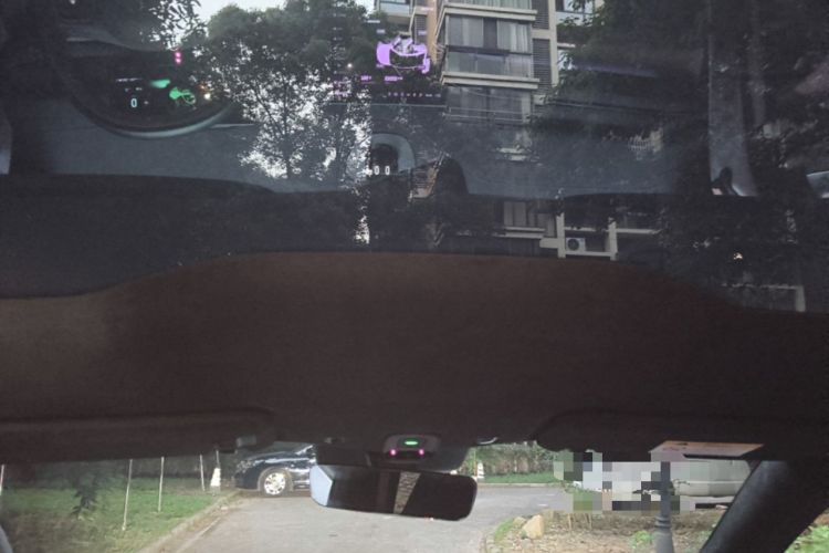 Used Nio EC6 2023 75 kWh Headliner