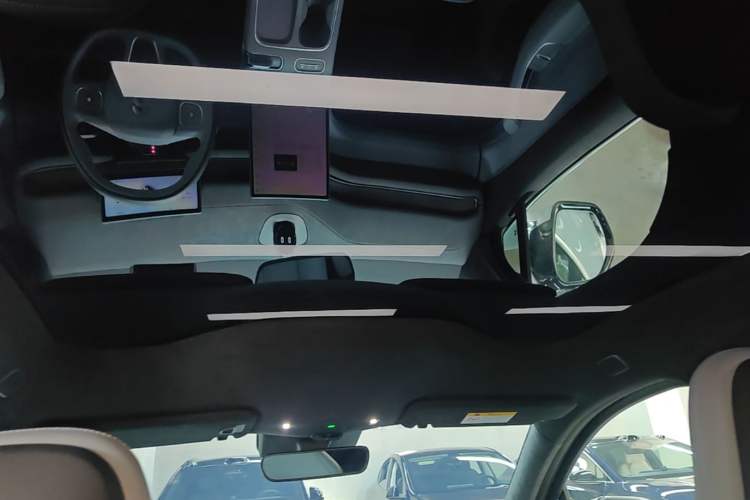 Used Nio EC6 2023 75 kWh Headliner
