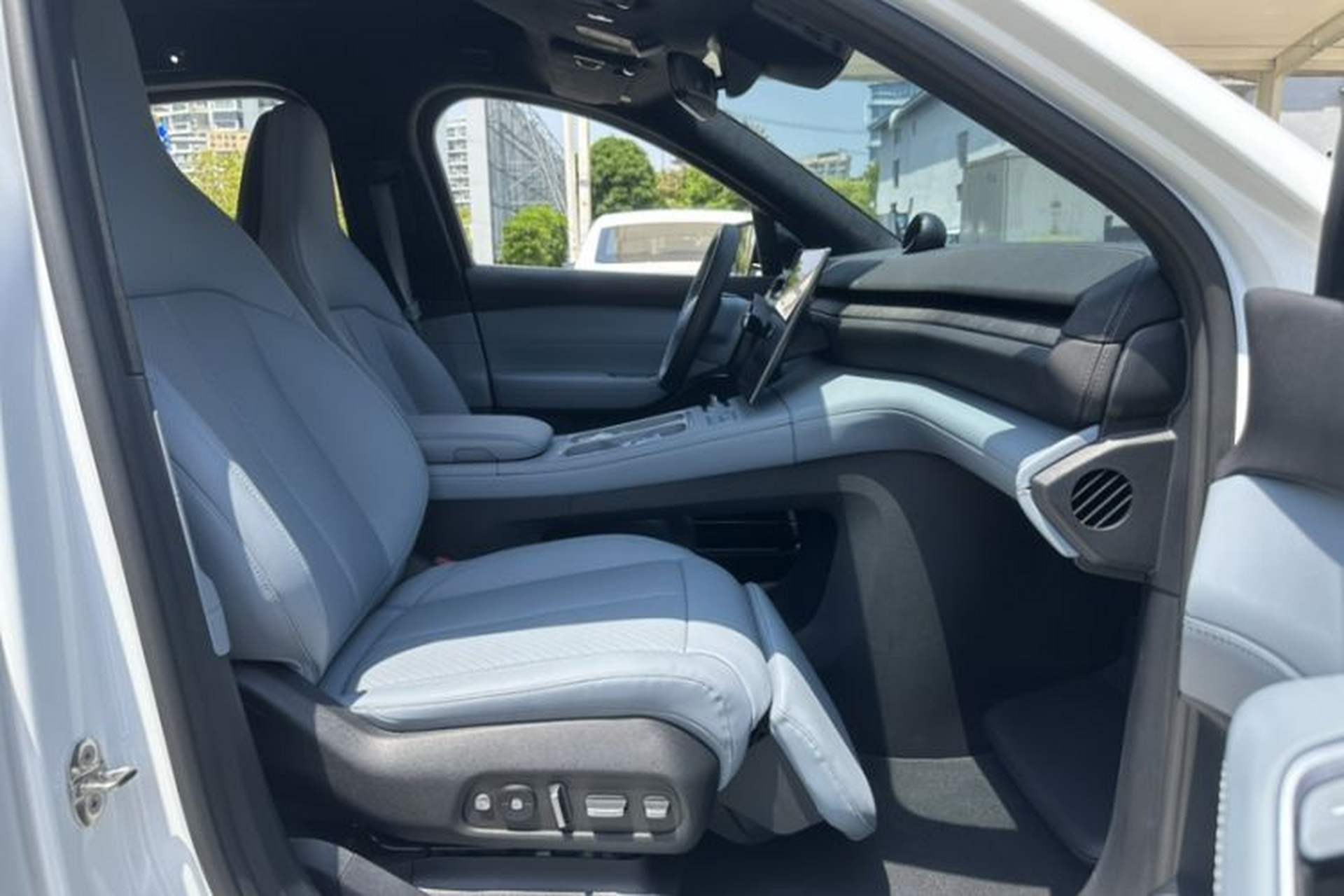 Used Nio EC6 2023 75 kWh Interior 1