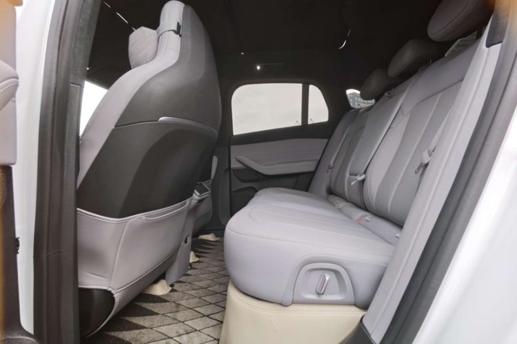 Used Nio EC6 2023 75 kWh Interior 2