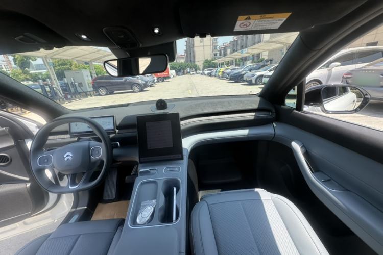 Used Nio EC6 2023 75 kWh Interior 2