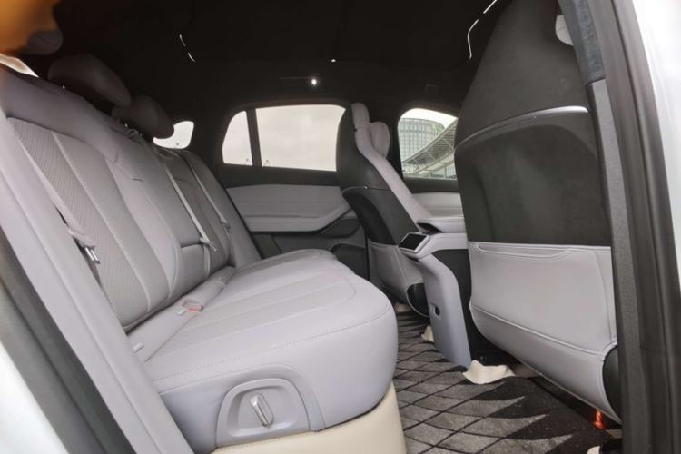 Used Nio EC6 2023 75 kWh Interior 4