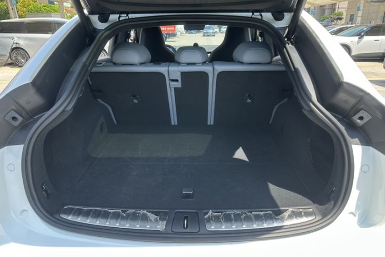 Used Nio EC6 2023 75 kWh Interior 4