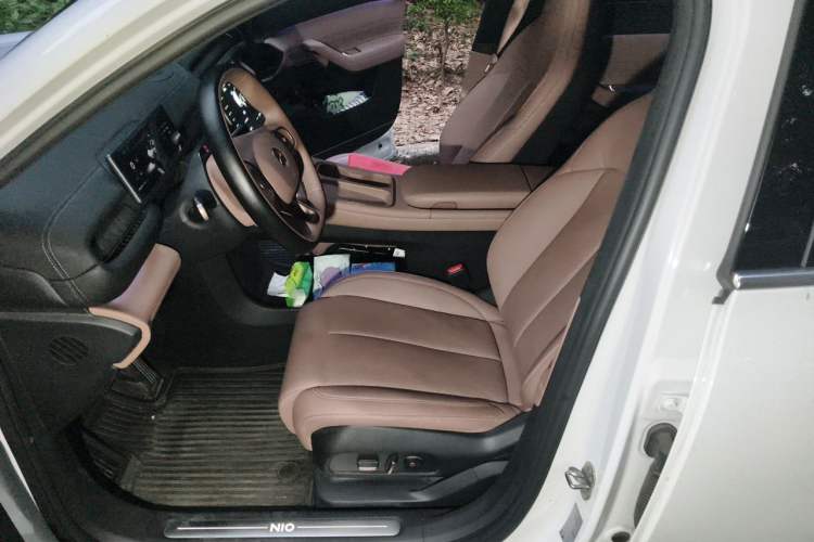 Used Nio EC6 2023 75 kWh Left Front Seat