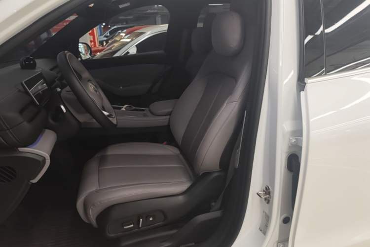 Used Nio EC6 2023 75 kWh Left Front Seat