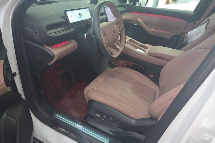 Used Nio EC6 2023 75 kWh Left Front Seat