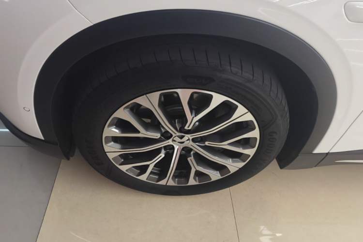 Used Nio EC6 2023 75 kWh Left Front Wheel Hub