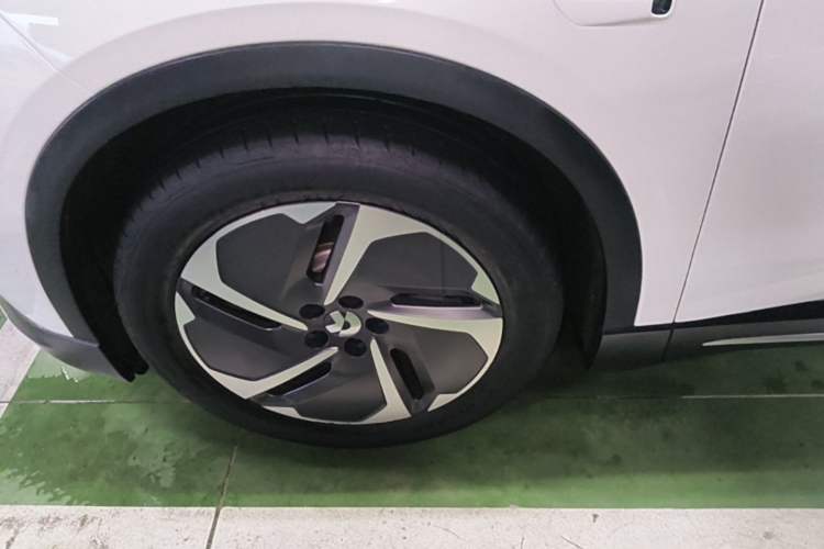 Used Nio EC6 2023 75 kWh Left Front Wheel Hub