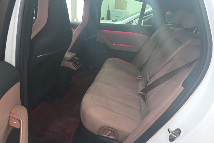 Used Nio EC6 2023 75 kWh Left Rear Seat