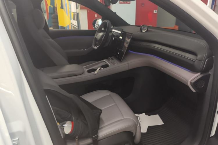 Used Nio EC6 2023 75 kWh Right Front Seat