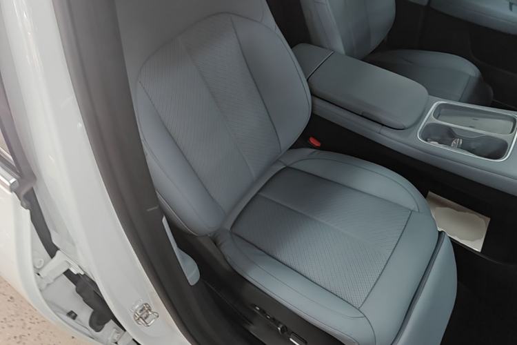 Used Nio EC6 2023 75 kWh Right Front Seat
