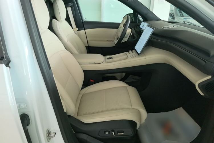 Used Nio EC6 2023 75 kWh Right Front Seat