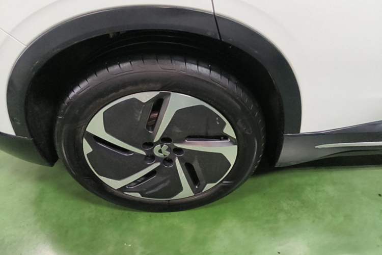 Used Nio EC6 2023 75 kWh Right Rear Wheel Hub