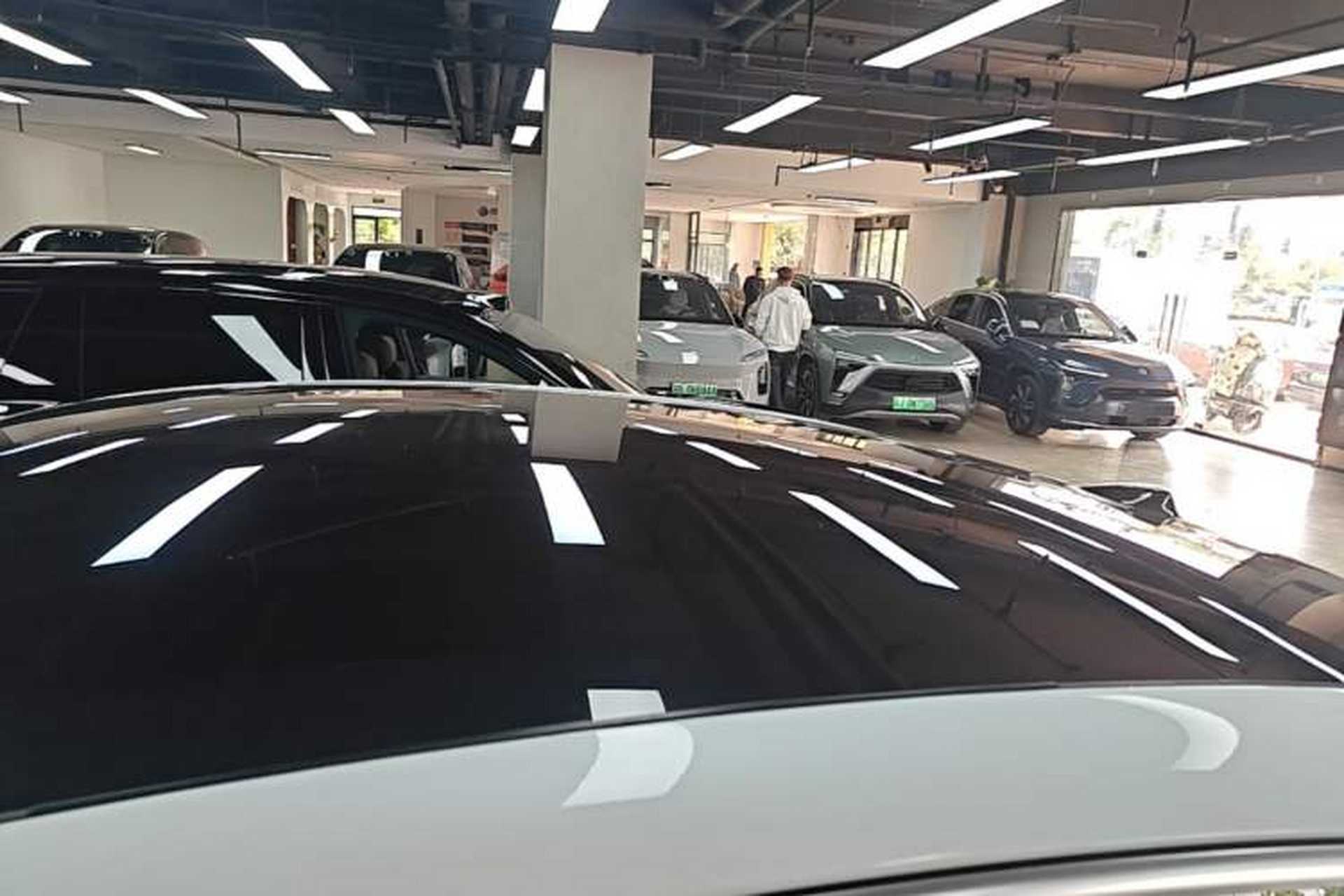 Used Nio EC6 2023 75 kWh Roof