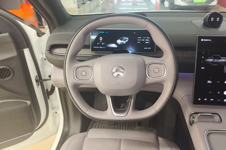 Used Nio EC6 2023 75 kWh Steering Wheel