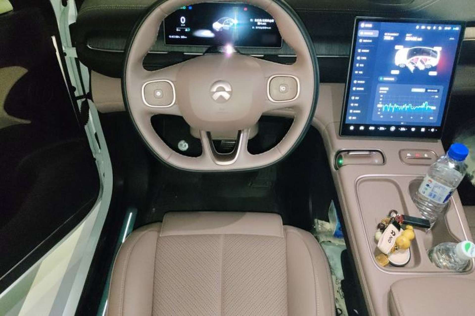 Used Nio EC6 2023 75 kWh Steering Wheel