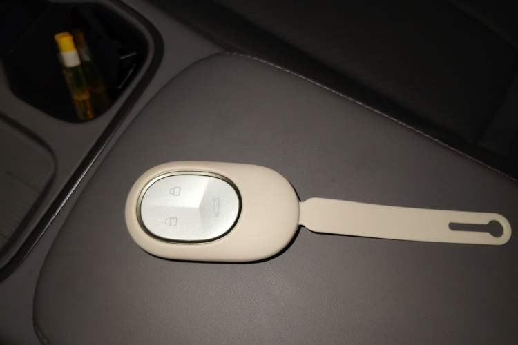 Used Nio EC6 2023 75 kWh Vehicle Key
