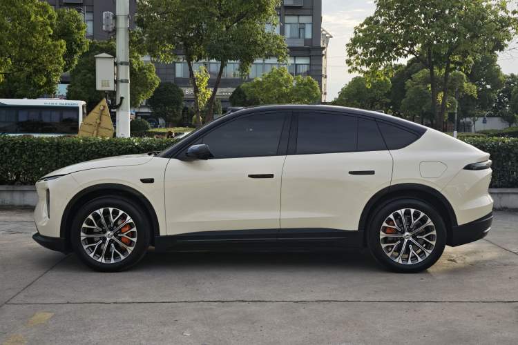 Used Nio EC6 2023 75 kWh Exterior 3