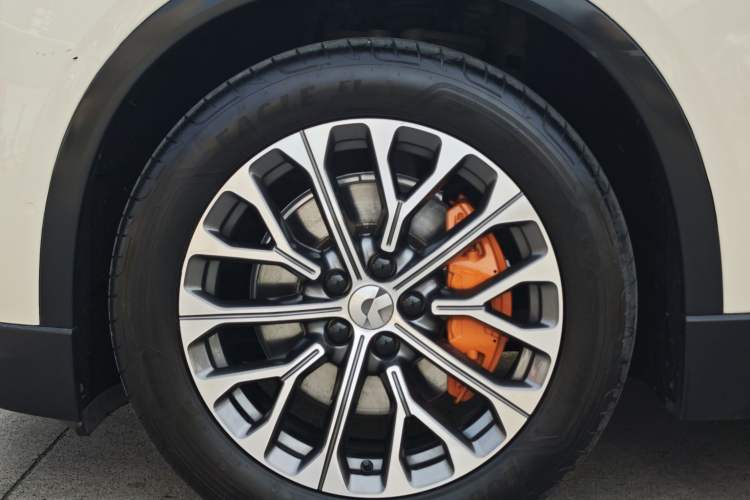 Used Nio EC6 2023 75 kWh Exterior 8