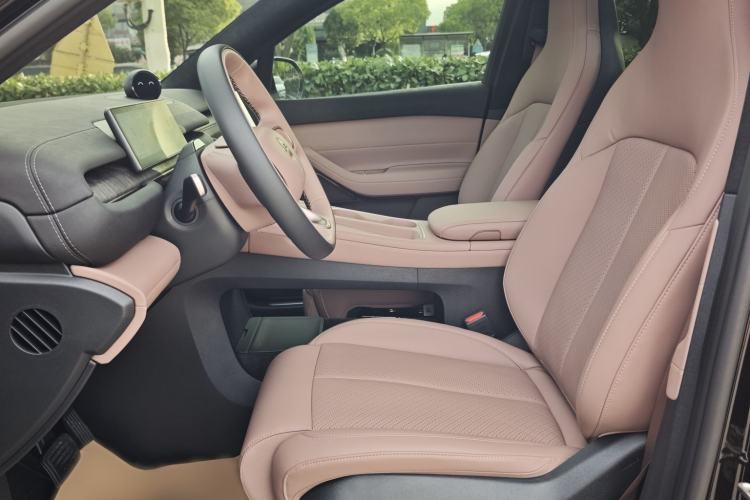 Used Nio EC6 2023 75 kWh Interior 1