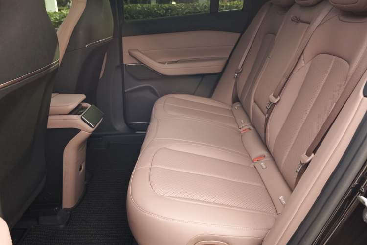 Used Nio EC6 2023 75 kWh Interior 2