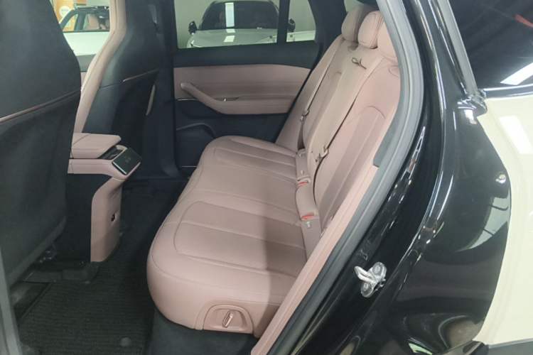 Used Nio EC6 2023 75 kWh Left Rear Seat