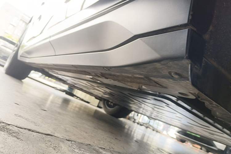 Used Nio EC6 2023 75 kWh Left Side Sill