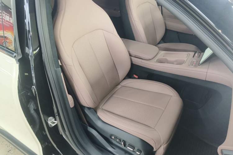 Used Nio EC6 2023 75 kWh Right Front Seat