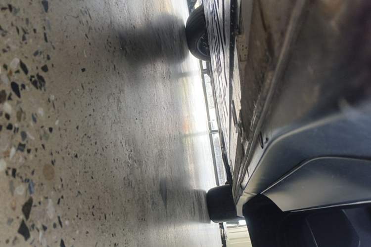 Used Nio EC6 2023 75 kWh Right Side Sill