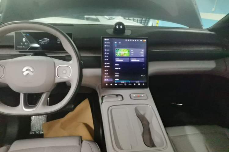 Used Nio EC6 2024 75 kWh Audio And AC Panel