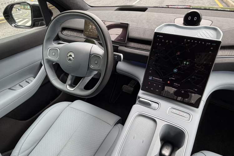 Used Nio EC6 2024 75 kWh Audio And AC Panel