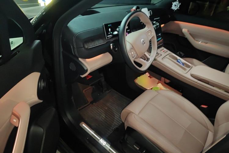 Used Nio EC6 2024 75 kWh Driver Seat