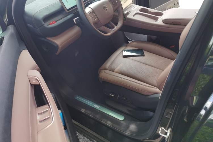 Used Nio EC6 2024 75 kWh Driver Seat