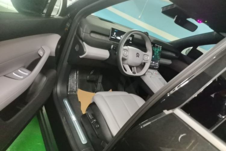 Used Nio EC6 2024 75 kWh Driver Seat
