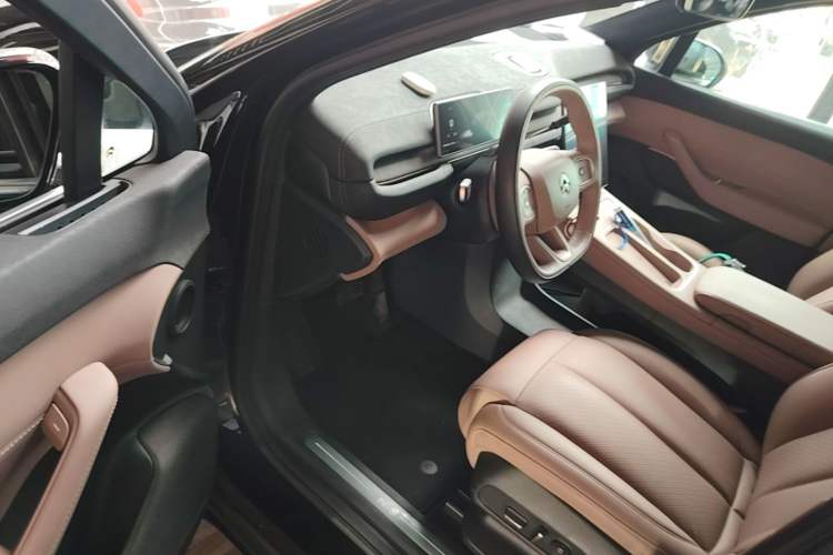 Used Nio EC6 2024 75 kWh Driver Seat