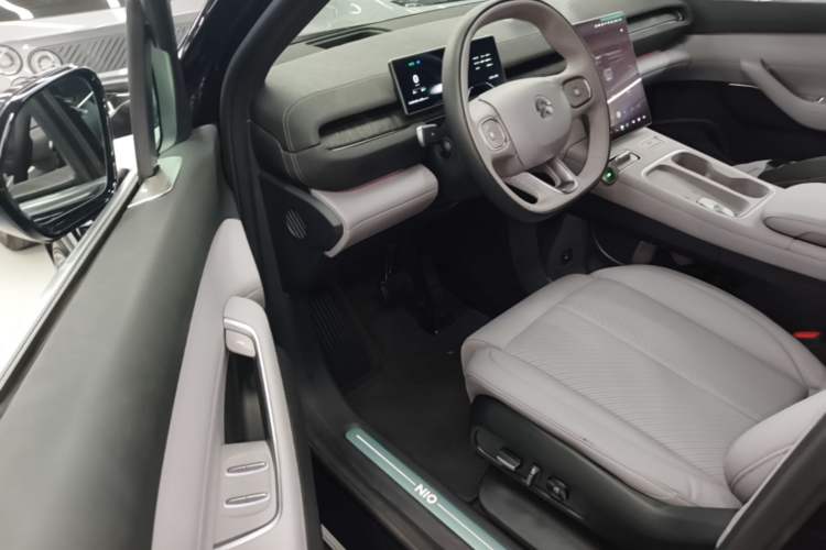 Used Nio EC6 2024 75 kWh Driver Seat
