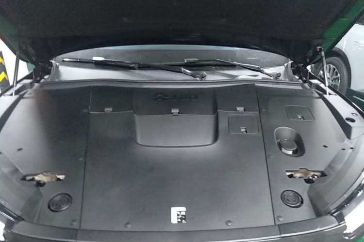 Used Nio EC6 2024 75 kWh Engine Bay