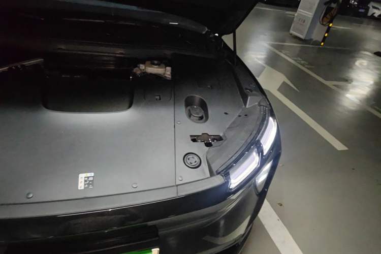 Used Nio EC6 2024 75 kWh Engine Bay Left