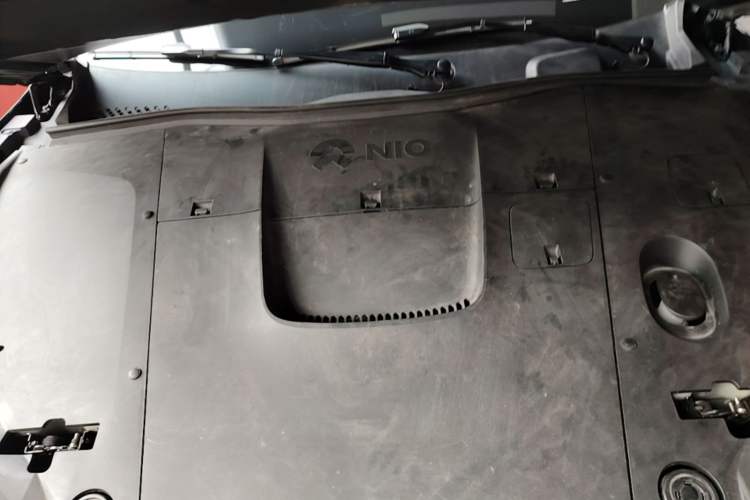 Used Nio EC6 2024 75 kWh Engine Bay