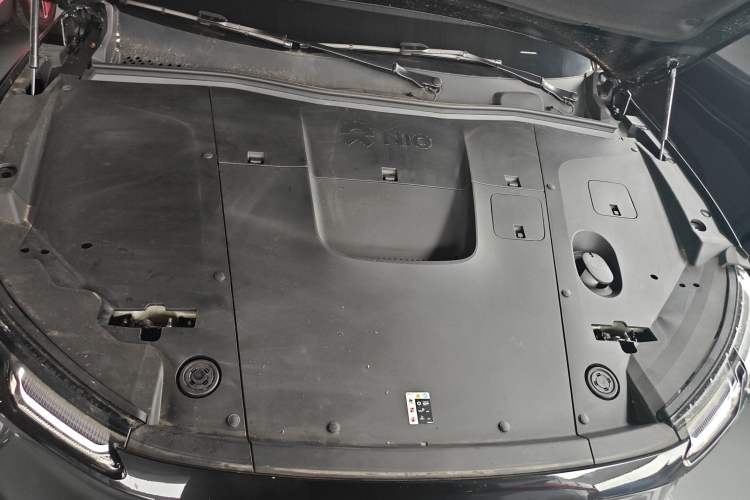 Used Nio EC6 2024 75 kWh Engine Bay
