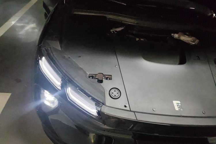 Used Nio EC6 2024 75 kWh Engine Bay Right