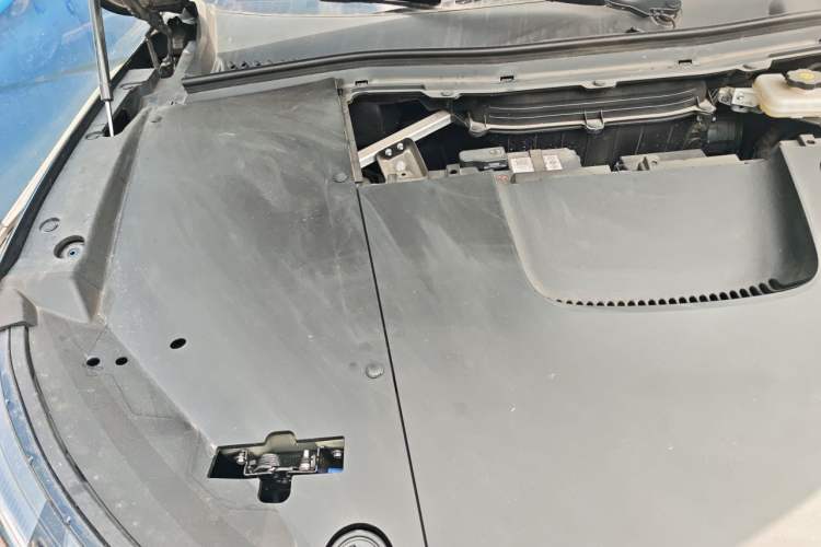 Used Nio EC6 2024 75 kWh Engine Bay Right