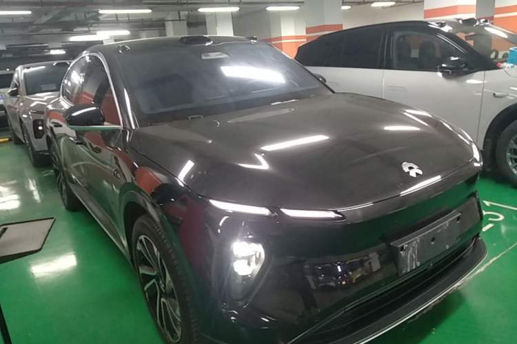 Used Nio EC6 2024 75 kWh Exterior 1