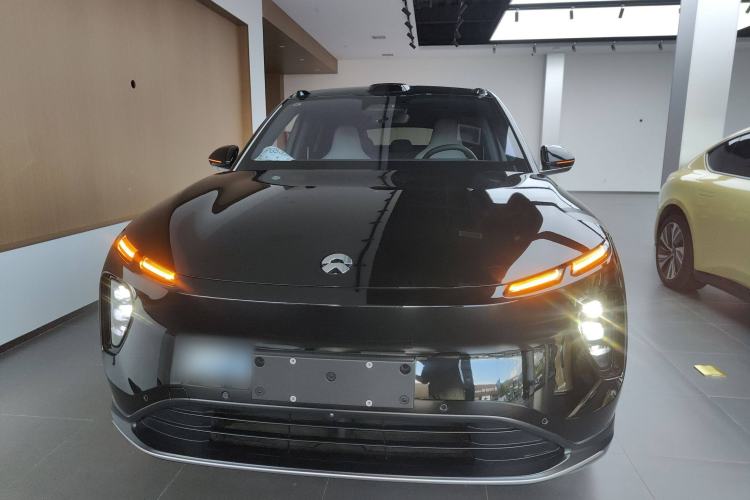 Used Nio EC6 2024 75 kWh Exterior 1