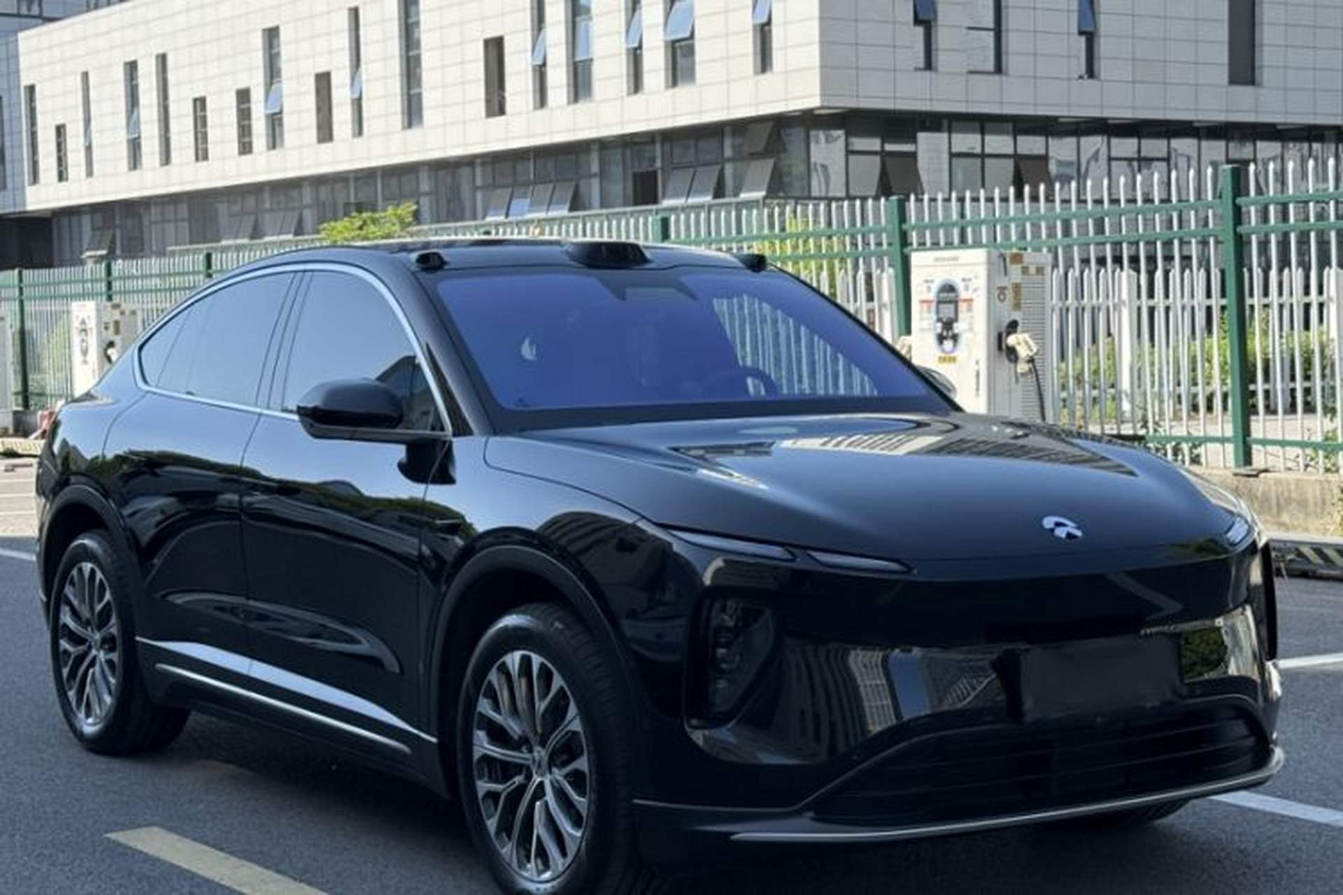 Used Nio EC6 2024 75 kWh Exterior 2