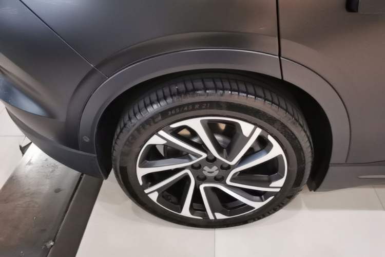 Used Nio EC6 2024 75 kWh Exterior 3