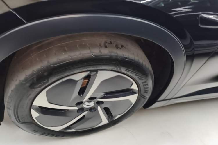 Used Nio EC6 2024 75 kWh Exterior 4