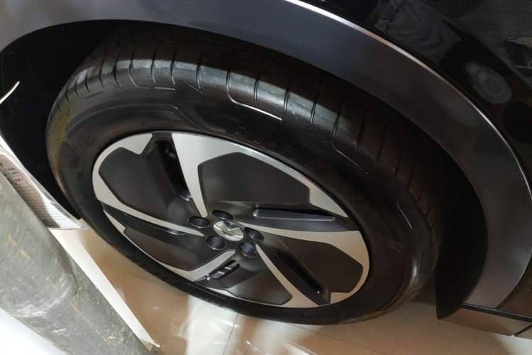 Used Nio EC6 2024 75 kWh Exterior 4